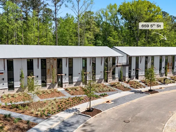 659 5th St, Fayetteville, GA 30214