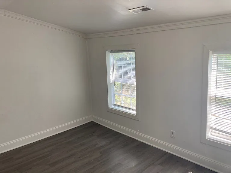 2209 Royall Ave — Photo 8