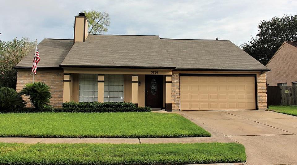 1st image of 3701 Helen Ln