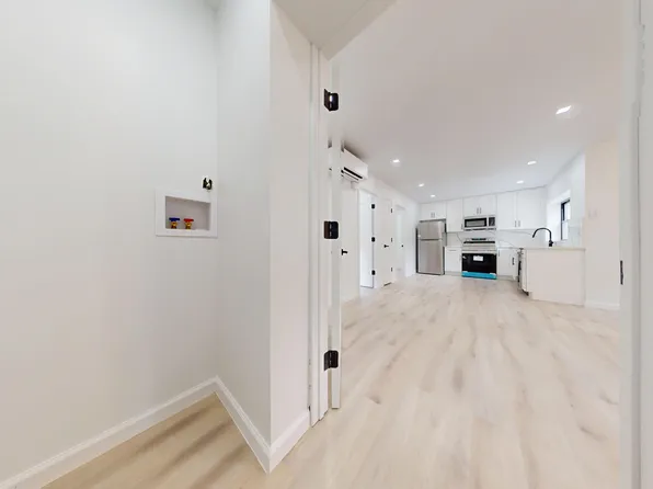 552 East 80th Street image 13 of 25