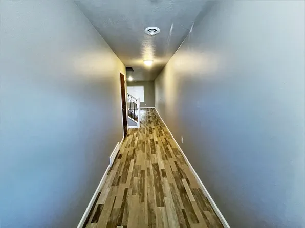 Juniper Townhomes, 111 E Juniper Ave #9, Mitchell, SD 57301