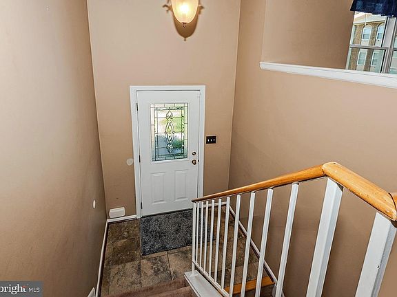 2nd image of 2432 Vineyard Ln