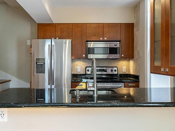 5th image of 88 Brickel St
