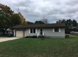 3251 Sunset Dr, Muskegon, MI 49444
