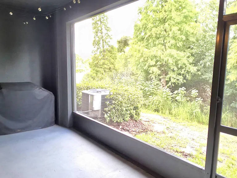 6920 Breezy Palm Dr — Photo 12
