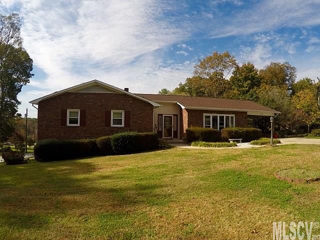 1st image of 2702 Fairwood Dr SE