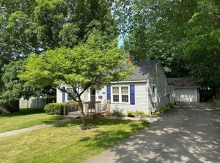 707 Park St, Fenton, MI 48430