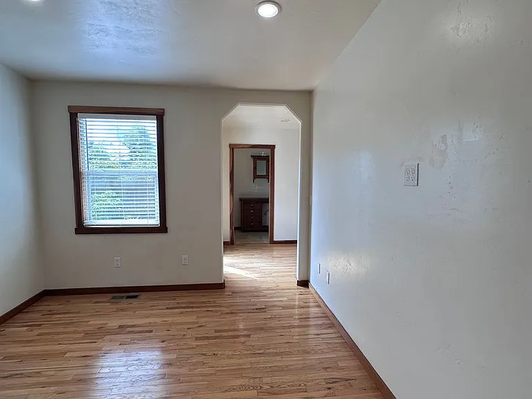 1776 Lime Ave — Photo 13