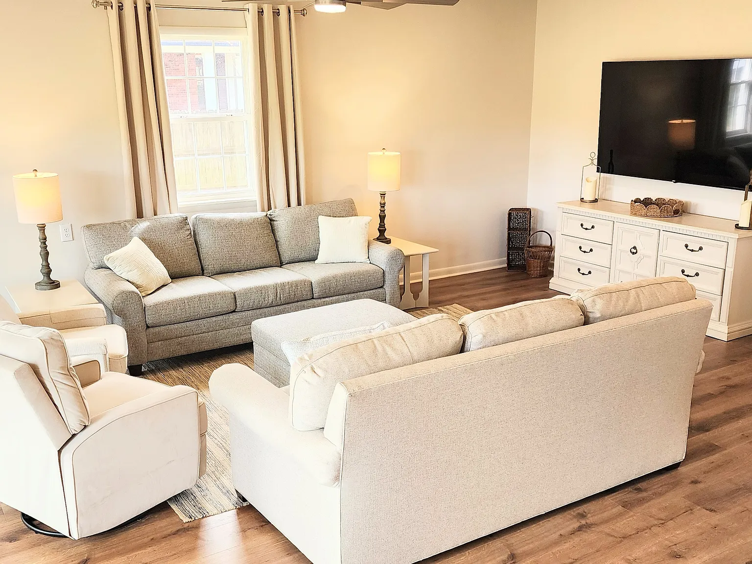 3 bed, 1683 sqft, $2,350 — Photo 3
