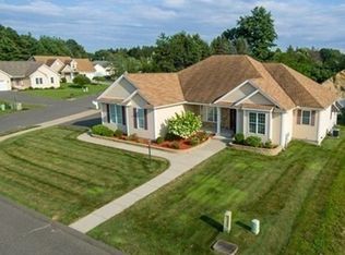 7 Bunker Ln, Chicopee, MA 01020