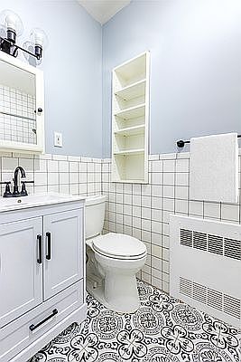 5th image of 20 E 116th St APT 14