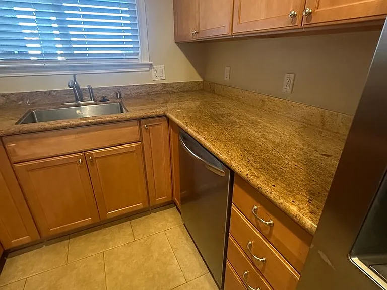 4309 Ross Ave — Photo 4