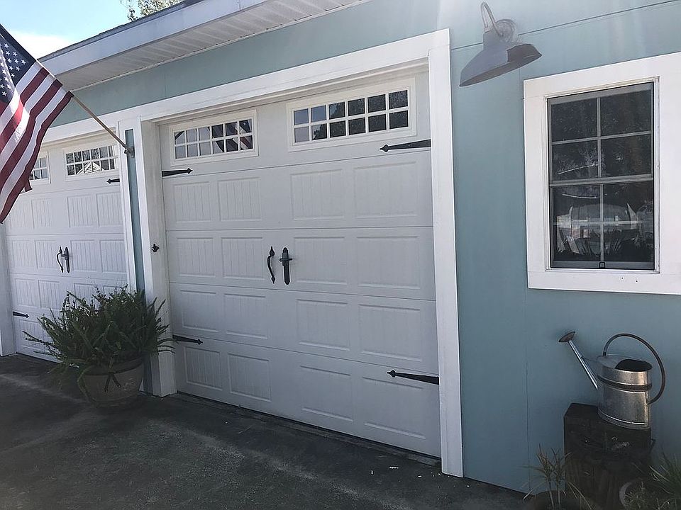 2nd image of 552 Lagoon Oaks Dr