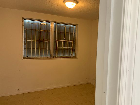 5th image of 1861 NW 186th St