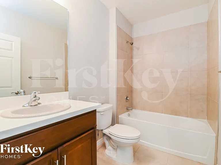2705 SW 4th Ln — Photo 13