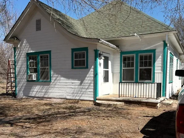 411 S Bluff Ave, Anthony, KS 67003