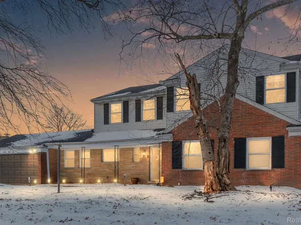 18184 Kilbirnie Ave, Lathrup Village, MI 48076