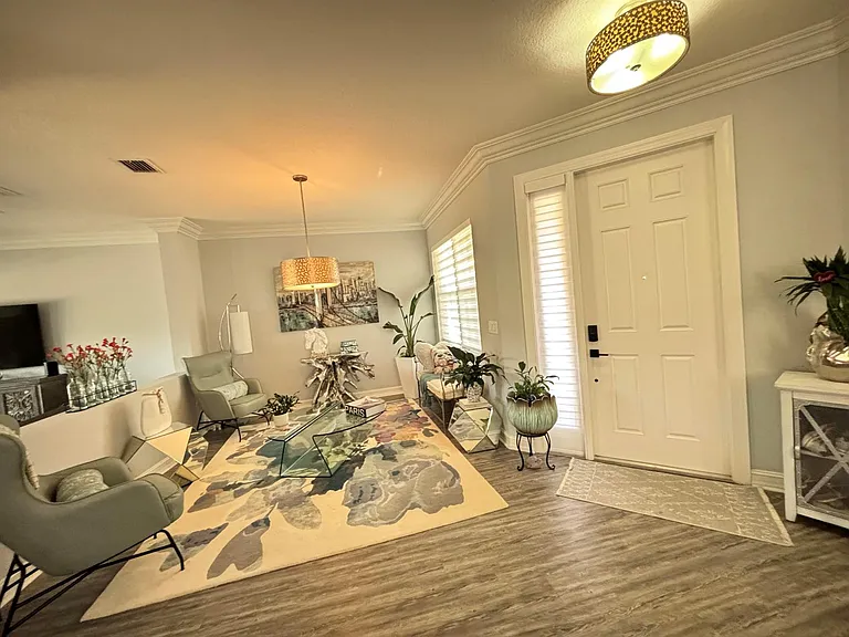 8219 Calabria Lakes Dr — Photo 47