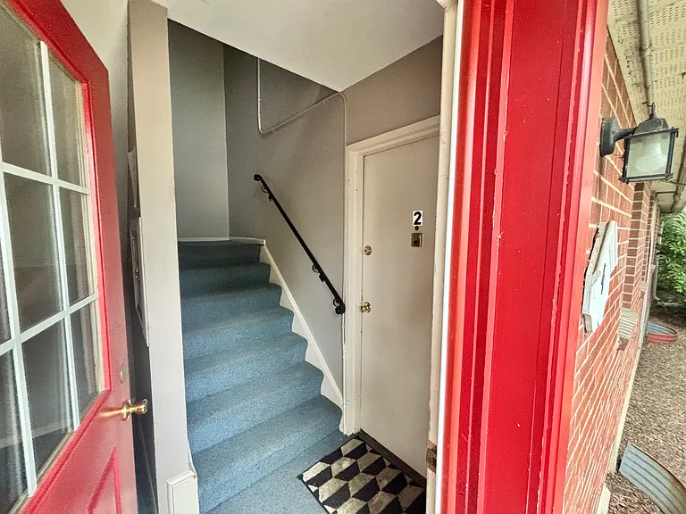 4 Fairview Dr #2 — Photo 2