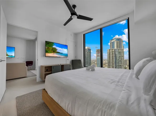 159 NE 6th St #4011, Miami, FL 33132