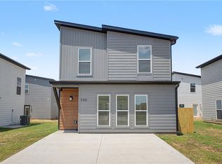 560 Solar St, Bentonville, AR 72713