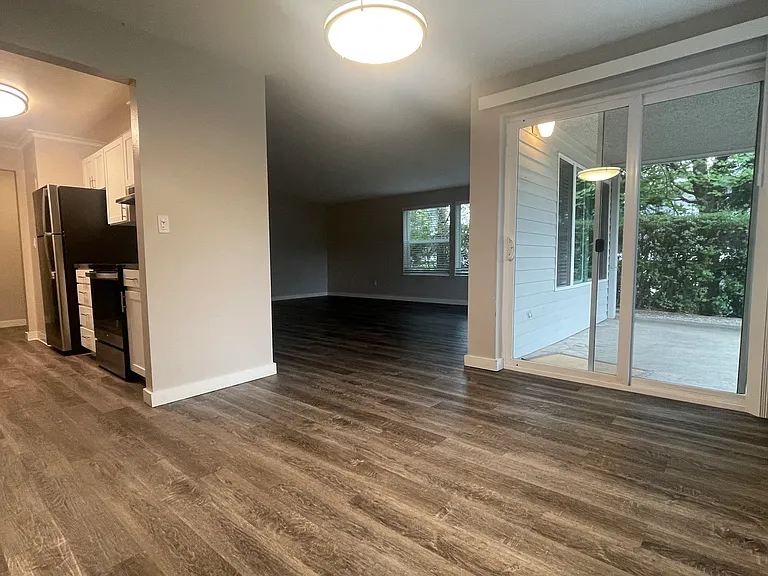 Highlander East — Photo 13