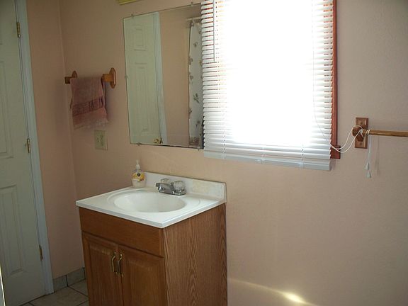 3rd image of 102 Northshore Dr