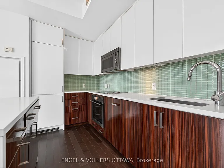 300 Lisgar St #1210 — Photo 12