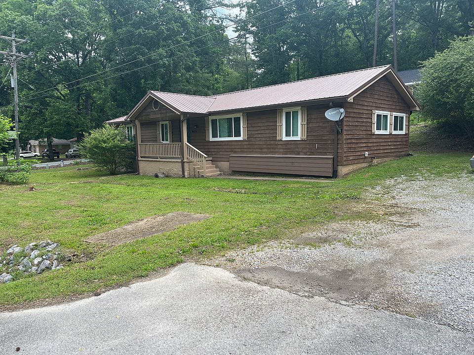 Front of House corner of Hwy 41 & Roach Hollow Rd