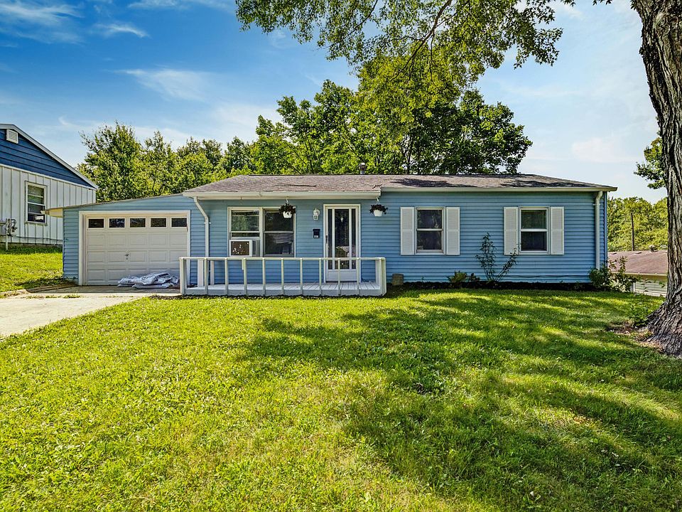 1st image of 463 Park Lane Dr