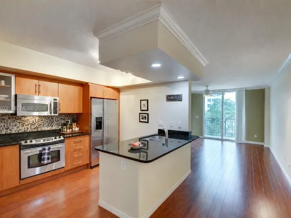 600 S Dixie Hwy APT 327, West Palm Beach, FL 33401