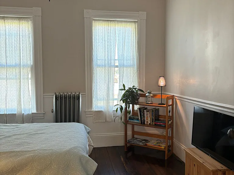 84 Park Ave — Photo 21