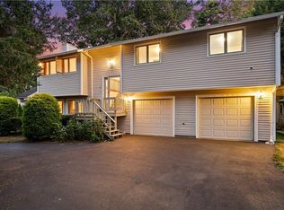36 Stony Ln, North Kingstown, RI 02852