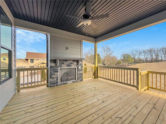 5th image of 1309 Cross Creek Dr