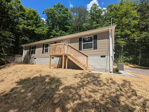 228 Tobby Hollow Ln Photo 1