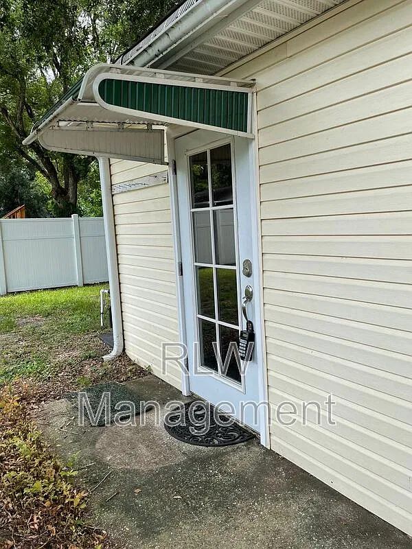 1 bed, 1.0 bath, 700 sqft, $800 — Photo 2