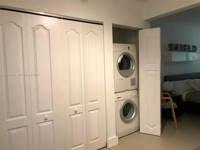 911 Meridian Ave #105 — Photo 7