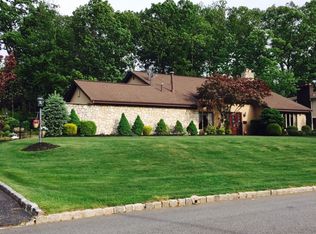34 Patten Ter, Cedar Grove, NJ 07009
