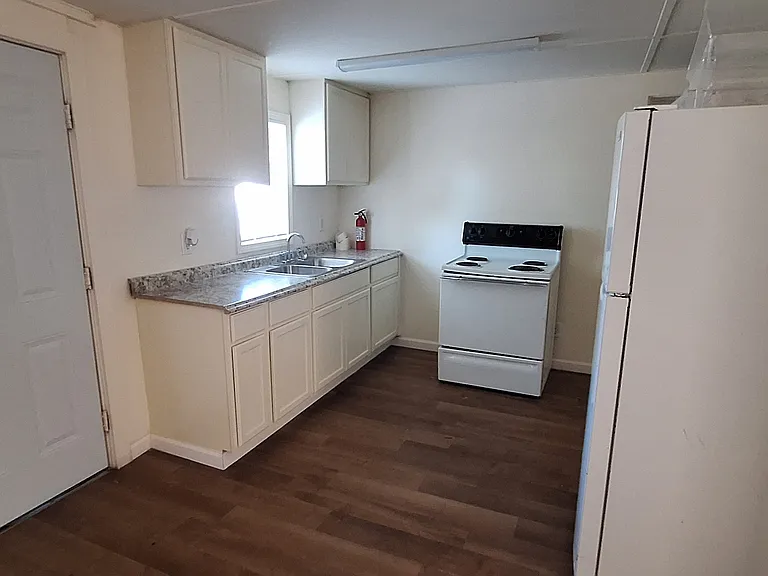 416 E Plantation Dr #6 — Photo 3