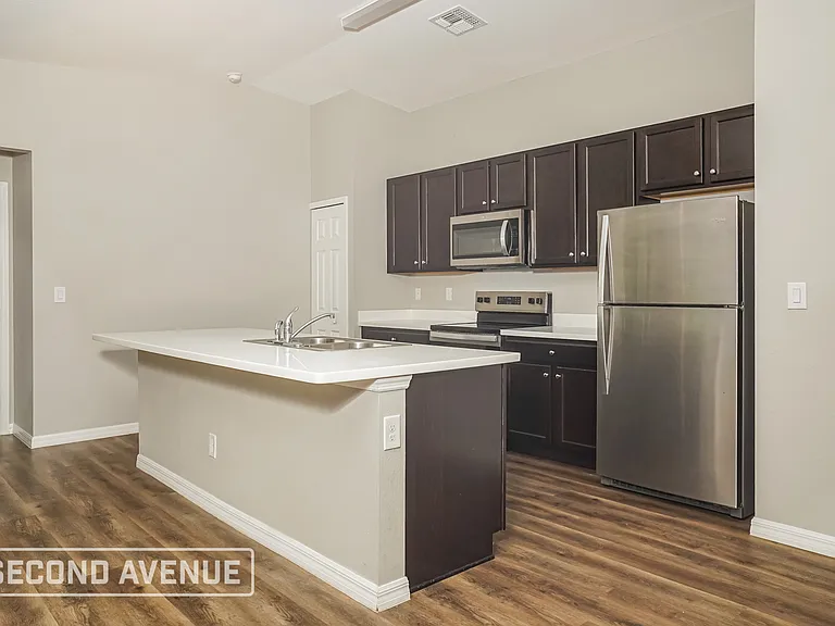 17424 Poston Ave — Photo 8