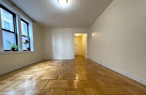 1332 Riverside Dr #33 Photo 1