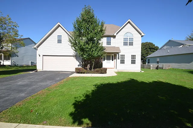 2011 Kensington Pl photo 1