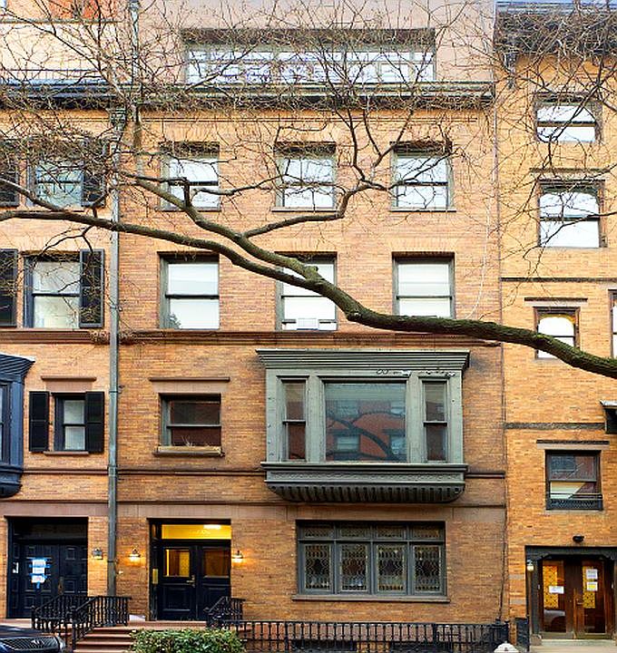 1st image of 5 E 10th St