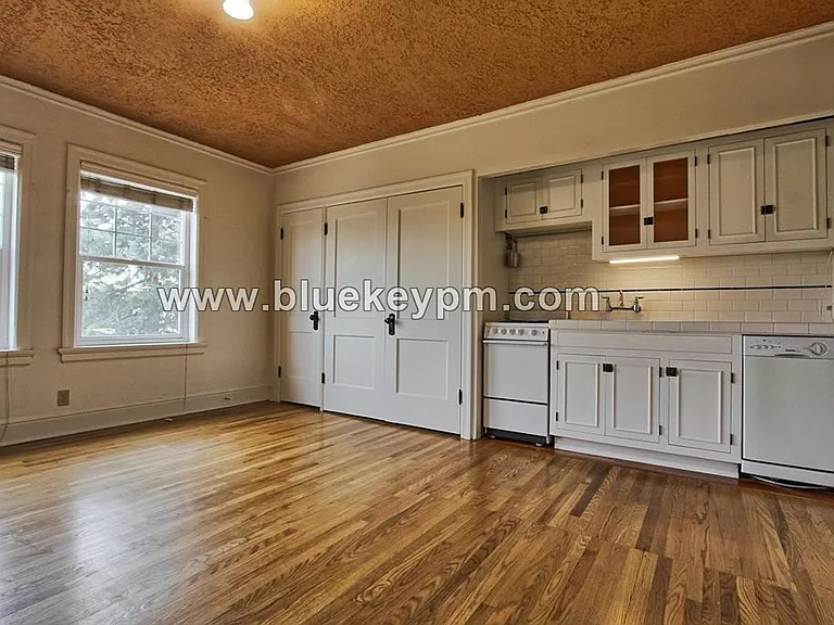 20 NW 16th Ave #302 — Photo 4