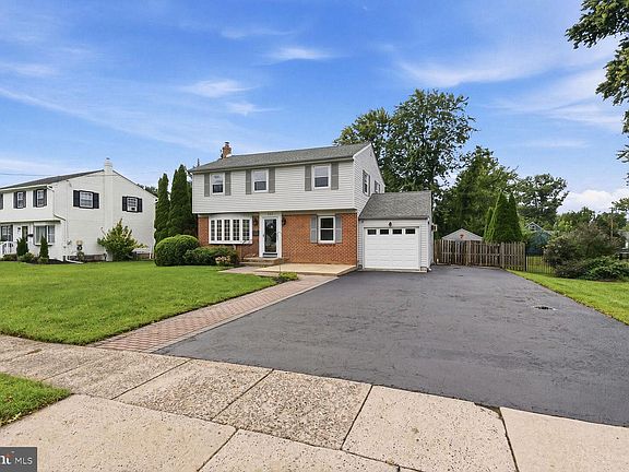 2nd image of 243 Crestview Rd