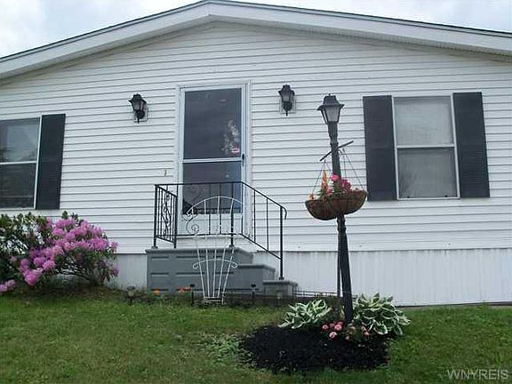 4th image of 22 S Whispering Ln