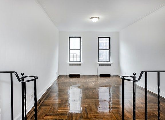 2nd image of 315 W 21st St APT 3C