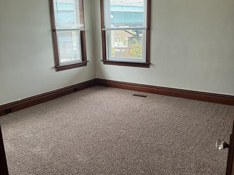 436 N Front St — Photo 10