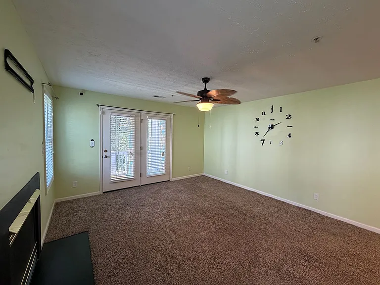 341 Waterdown Dr #5 — Photo 5