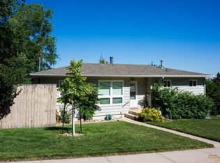 1701 Cruz Dr, Rapid City, SD 57702